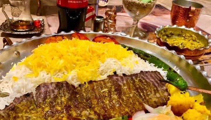 انواع غذا و ساندویچ های ایرانی در رستوران ترمه وین