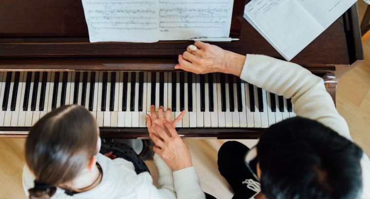 کلاس پیانو و سولفژ برای سنین مختلف در اسلو