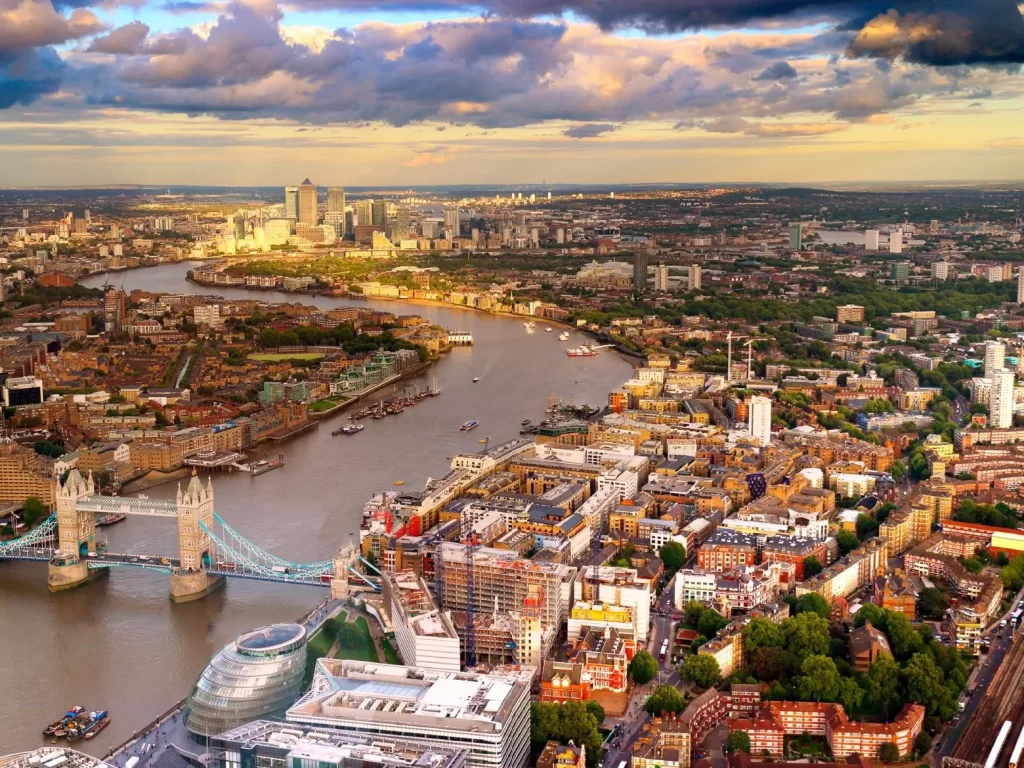 چند پیشنهاد ساده برای اینکه مهاجرت راحتی به لندن داشته باشیم