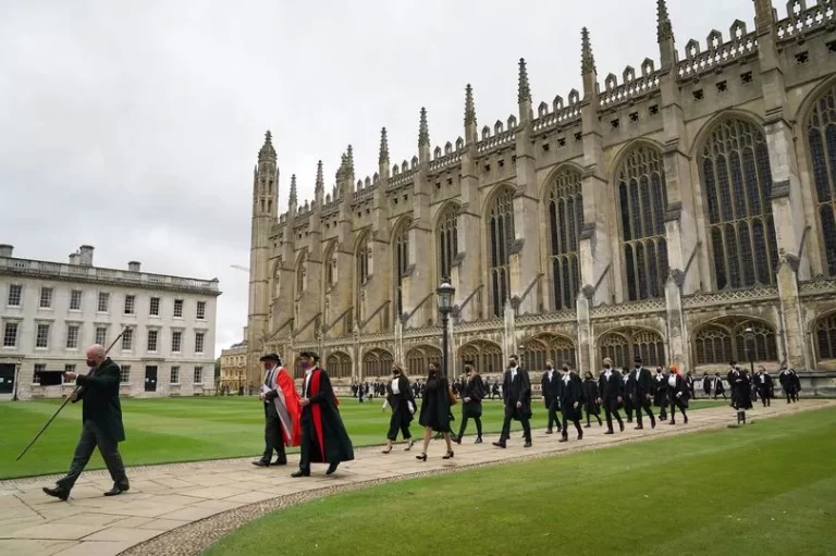 شرایط اخذ پذیرش تحصیلی در کمبریج