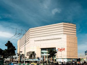 بزرگ‌ترین نمایشگاه دائمی لوستر ایران در بازار بزرگ جهیزیه ایران